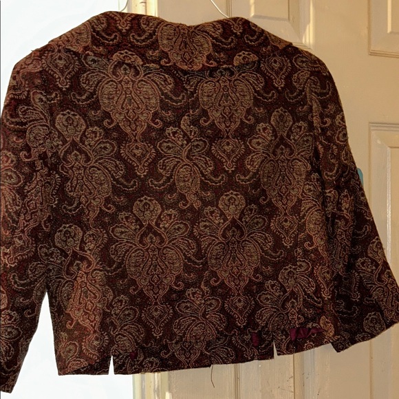Signature Burgundy Paisley Blazer - Picture 5 of 6
